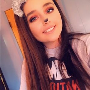 Meet your Posher, Katelyn